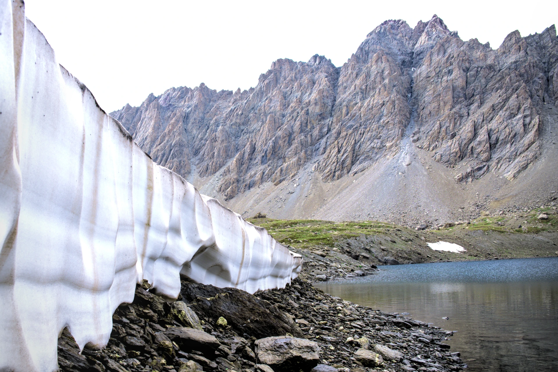 Der Lac des Neuf Couleurs in der hohen Ubaye