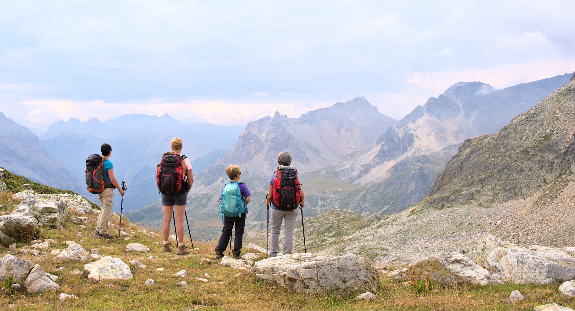 10 Geschenkideen für Wanderer & Outdoor-Liebhaber (Ratgeber 2025)