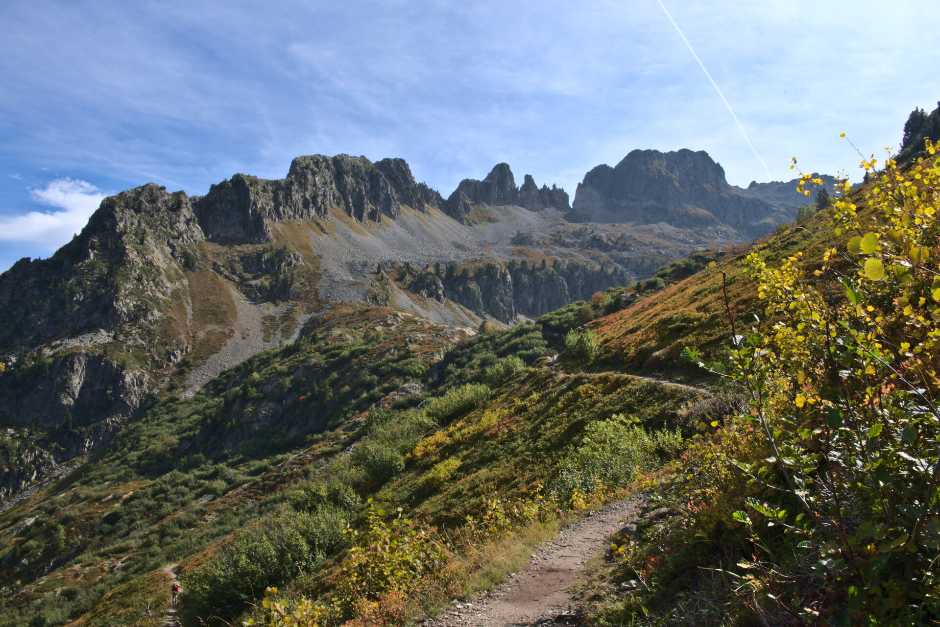 Wanderweg in den Écrins im Herbst